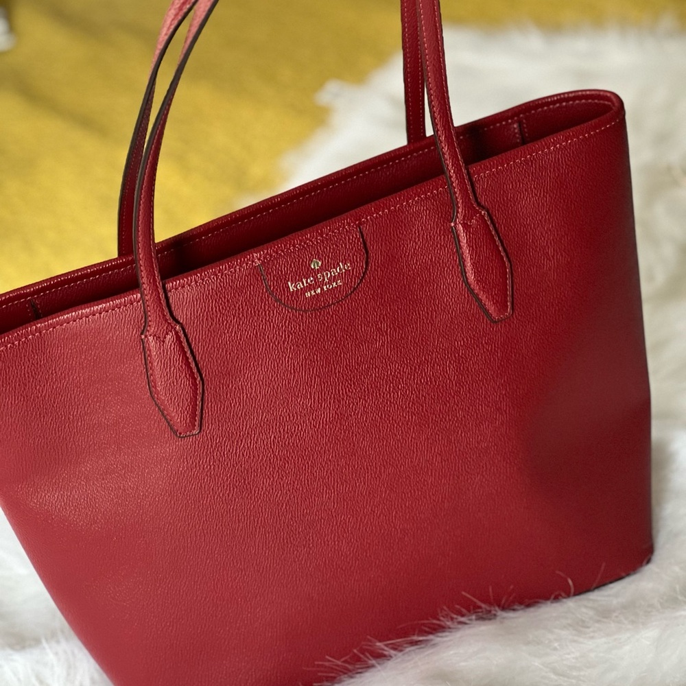 Kate Spade Red Tote Bag with Structured Shape and Smooth Leather